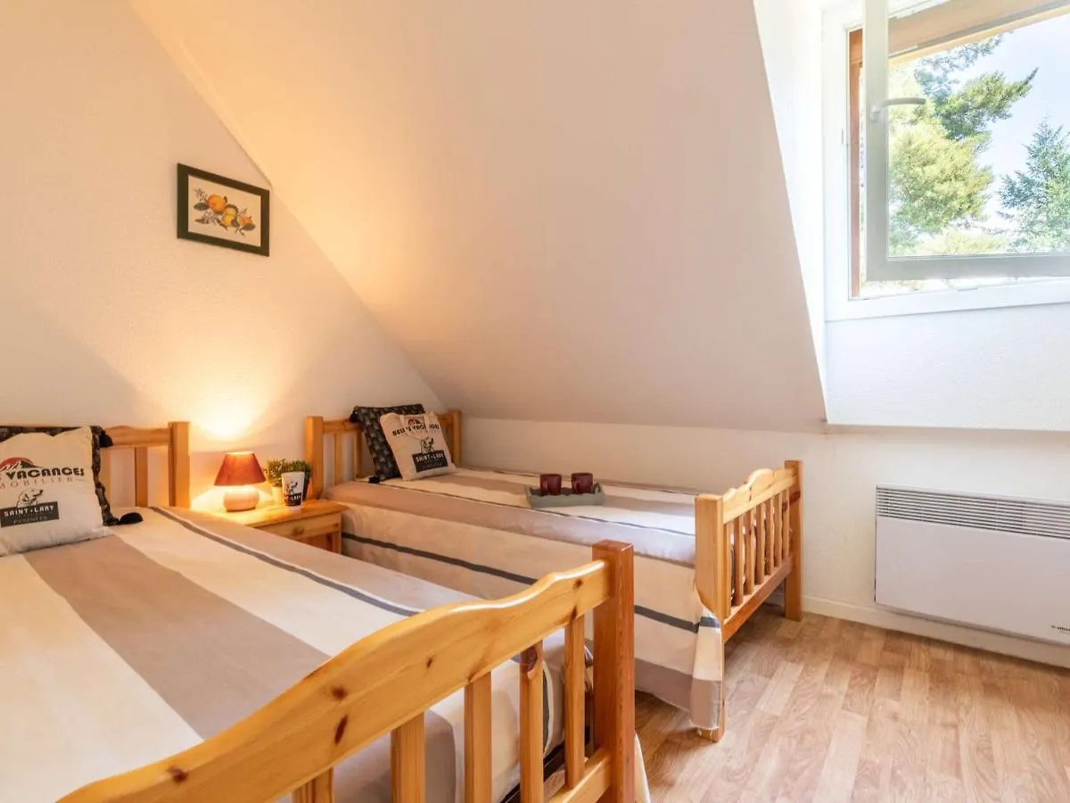 Contacten van Maison Au Centre, 4 Pers, Parking, Animaux, Pres Du Telepherique - Fr-1-296-437